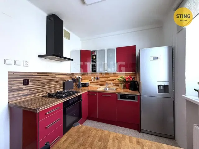 Cuisine; électroménager, lumière naturelle