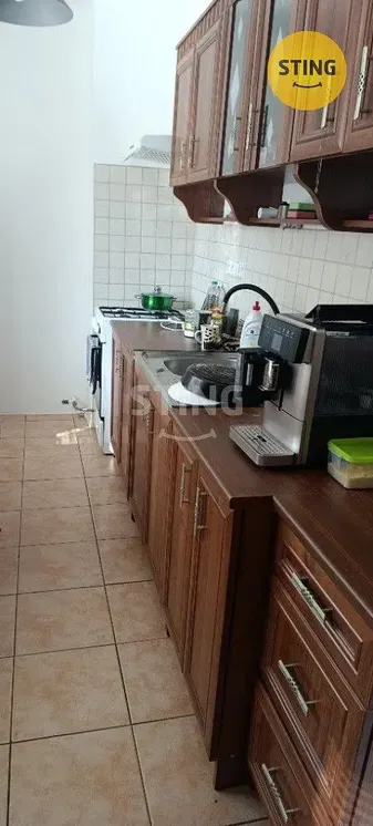 Mutfak; mutfak aletleri, fayans zemin