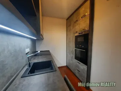 Küche; küchengeräte, renoviert
