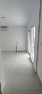 Otro; suelo de baldosas, luz natural, renovado