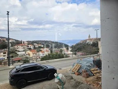 Haus und umgebung; blick, renovierungsbedürftig