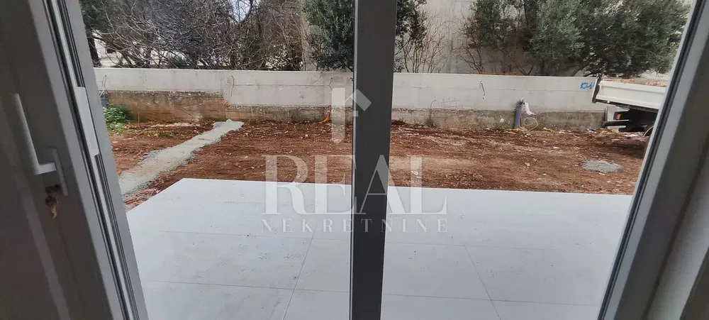 Terraza; necesita renovación
