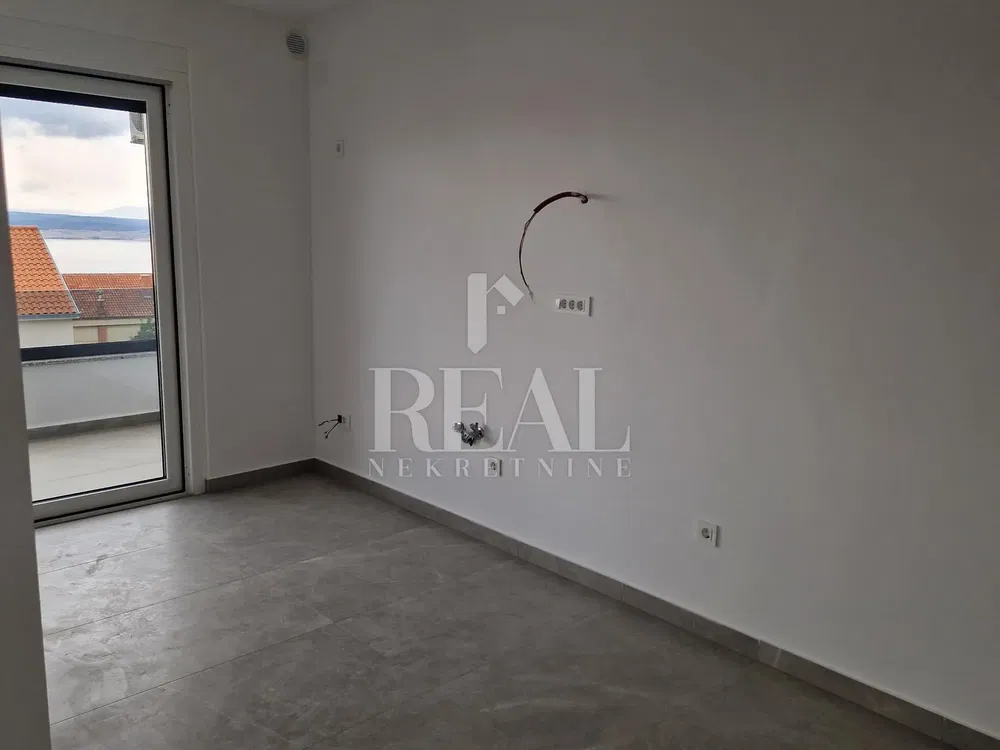 Sonstiges; blick, fliesenboden, renovierungsbedürftig