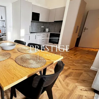 Küche; holzboden, moderner stil