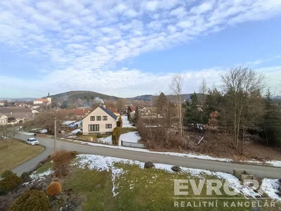 Kuća i okolina; pogled