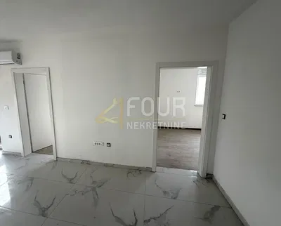 Sonstiges; fliesenboden, tageslicht