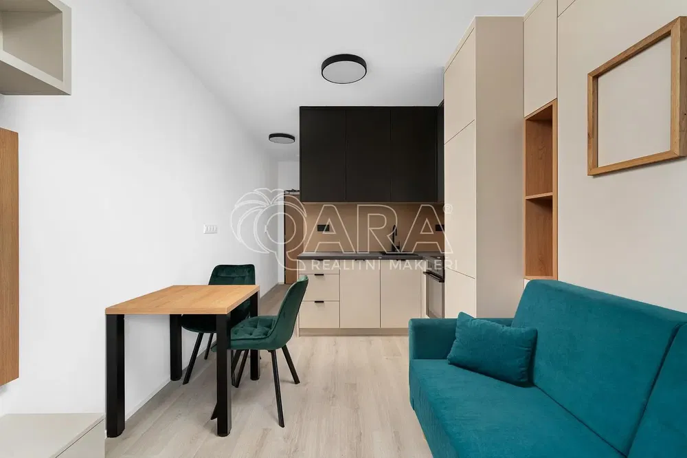 Obývací pokoj; moderní styl, přirozené světlo