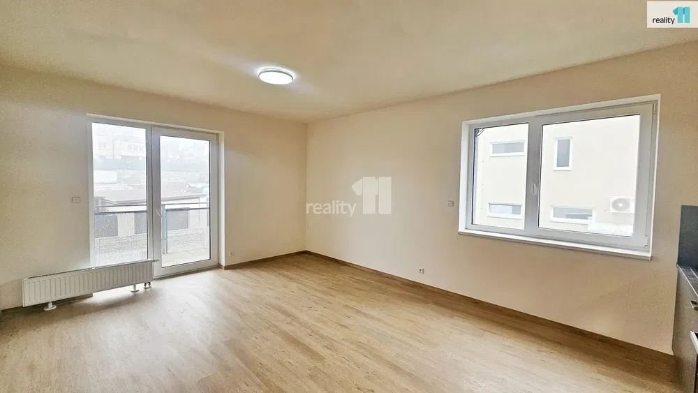 Chambre; lumière naturelle, parquet