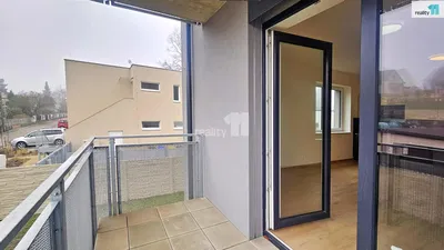 Balcon; vue, carrelage, parquet