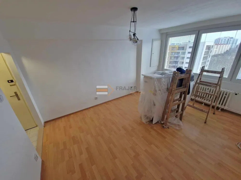 Wohnzimmer; holzboden, tageslicht, blick