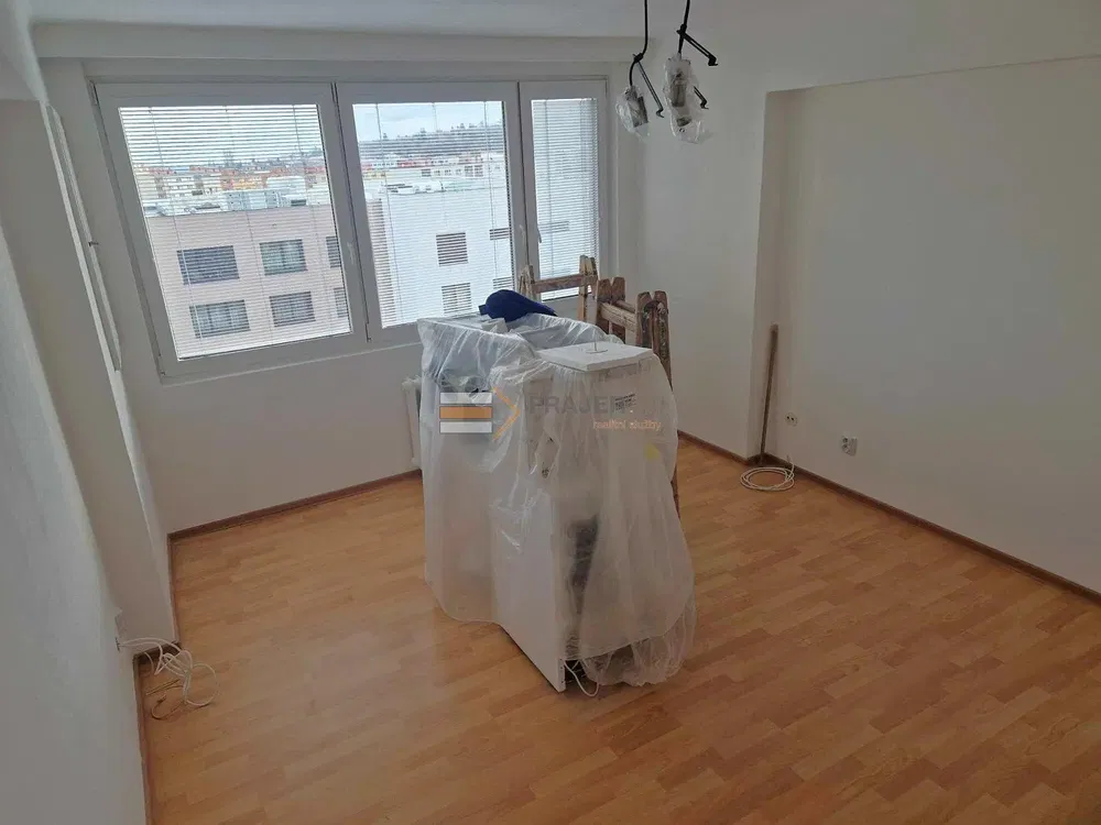 Küche; blick, holzboden, renoviert