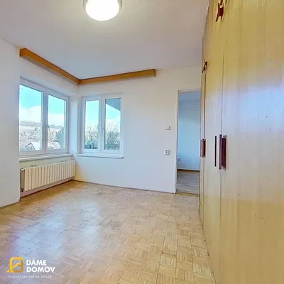 Schlafzimmer; tageslicht, holzboden