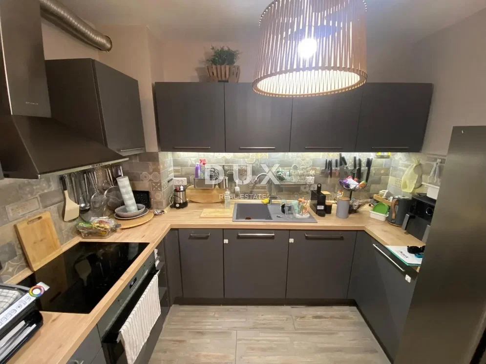 Cocina; electrodomésticos, renovado, estilo moderno