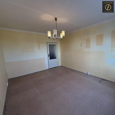 Ostatní; nutná rekonstrukce, dlažba