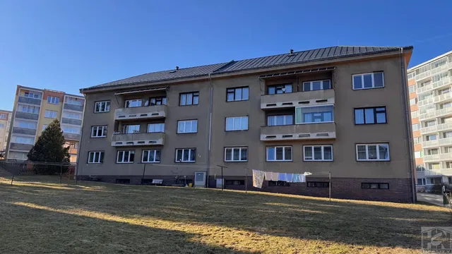 Maison et environs; vue