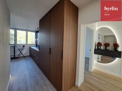 Garderoba; prirodna svjetlost, moderan stil, renoviran