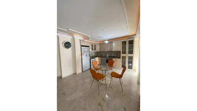 Küche; küchengeräte, fliesenboden, tageslicht