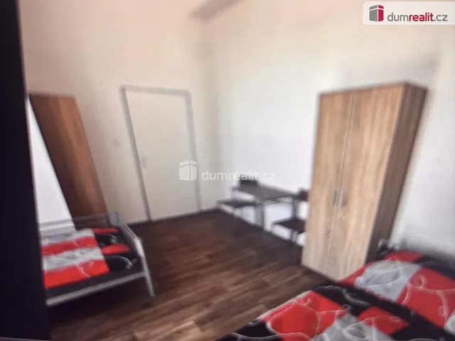 Chambre; parquet, lumière naturelle