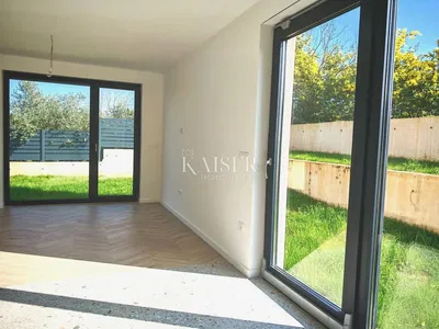 Dnevna soba; pogled, prirodno svjetlo, pločice