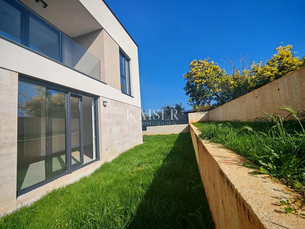 Kuća i okolina; pogled, prirodno svjetlo