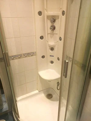 Badezimmer; fliesenboden
