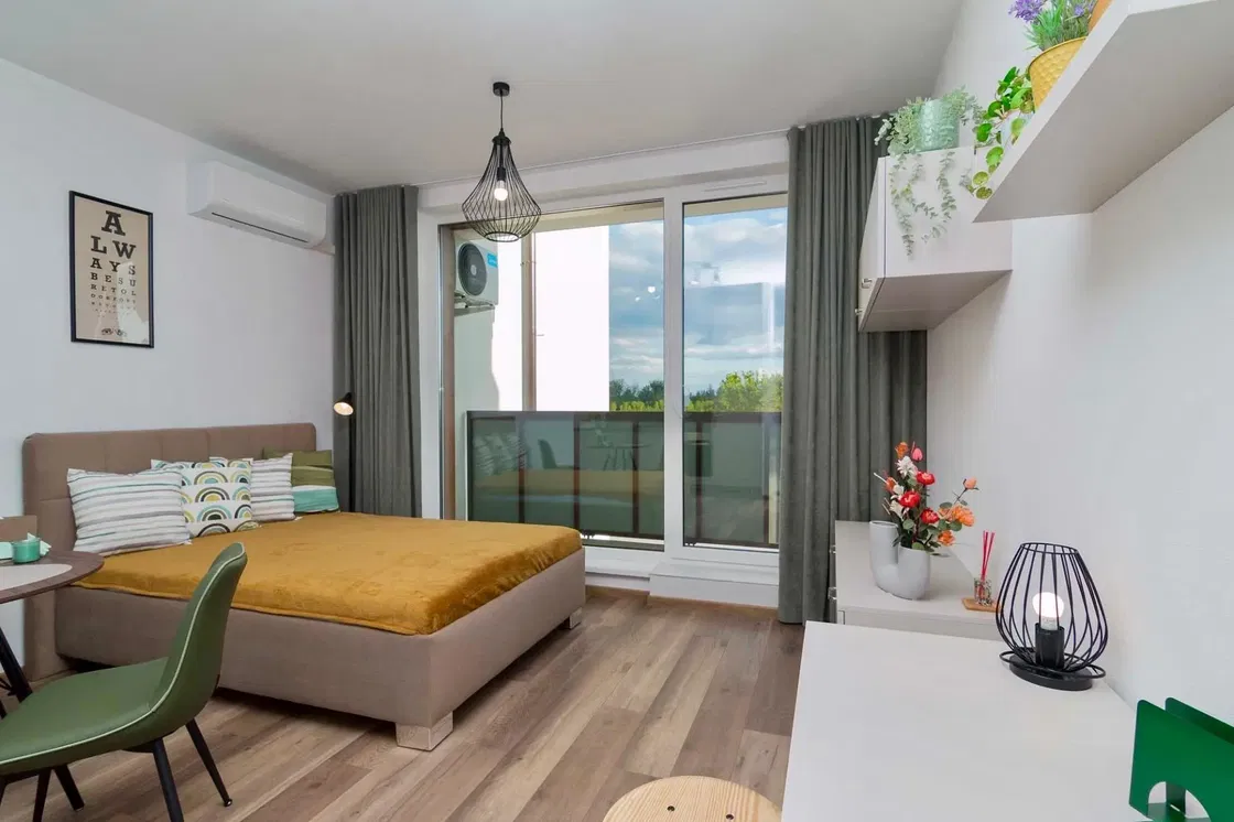 Schlafzimmer; tageslicht, moderner stil, holzboden