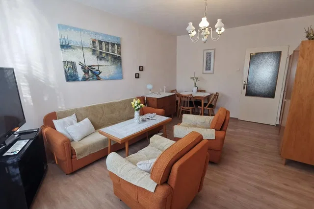 Soggiorno; luce naturale, stile moderno