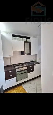 Kuchnia; sprzęt kuchenny, podłoga z płytek