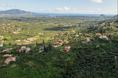 Kuća i okolina; pogled