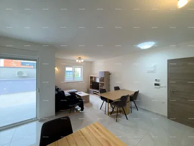 Dnevna soba; pločice, prirodno svjetlo