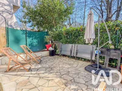 Terrasse; lumière naturelle, vue