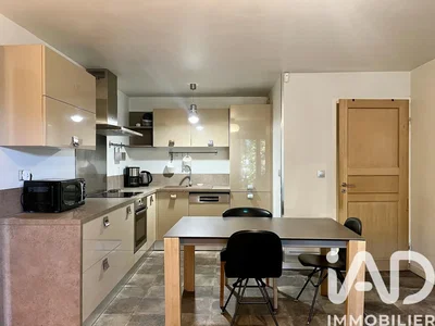 Mutfak; mutfak aletleri, fayans zemin, tadilatlı