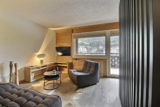 Living room; view, wood beams, natural light, modern style