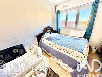 Chambre; lumière naturelle, vue