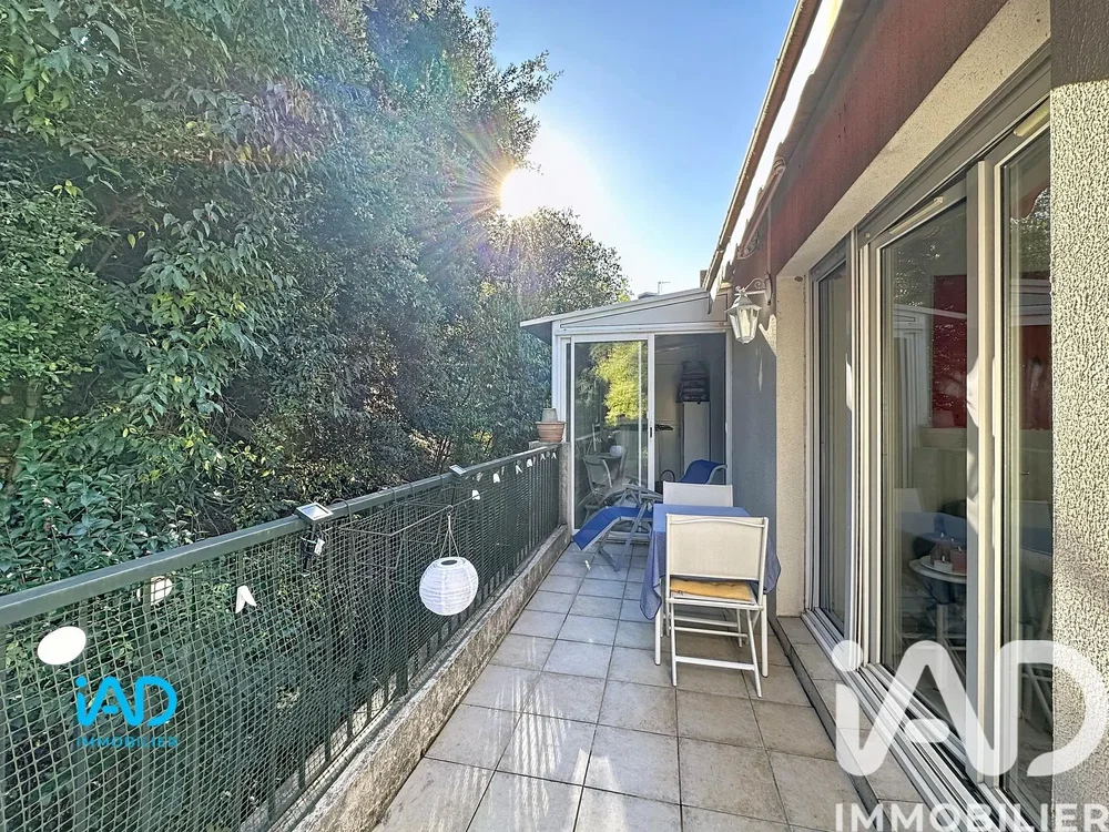 Тераса; поглед, плочице, природно светло