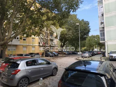 Dom a okolie; výhľad