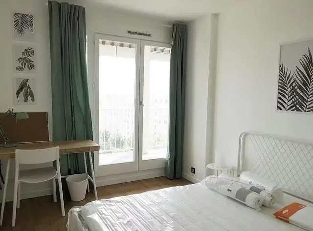 Sypialnia; światło dzienne, styl nowoczesny