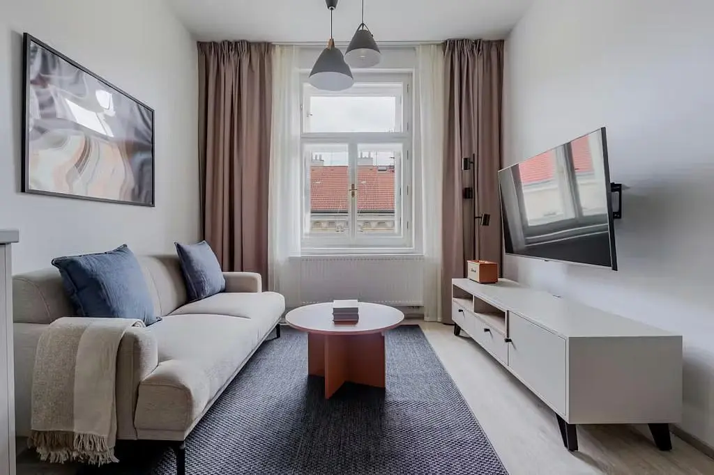 Oturma odası; doğal ışık, modern stil