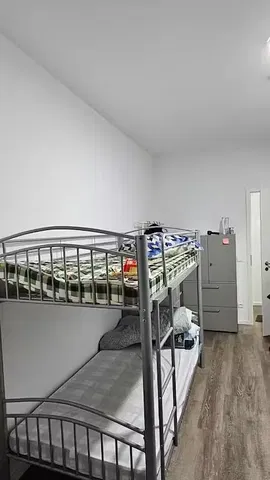 Kinderzimmer; holzboden