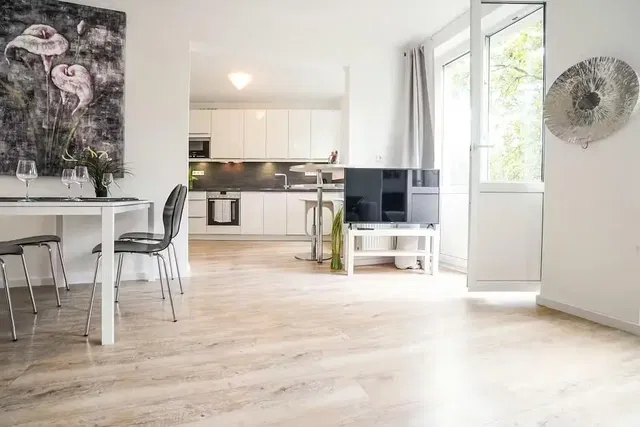 Obývací pokoj; přirozené světlo, moderní styl