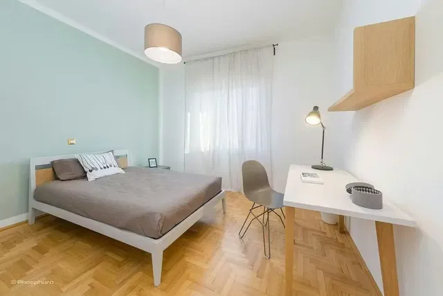 Chambre; parquet, lumière naturelle, style moderne