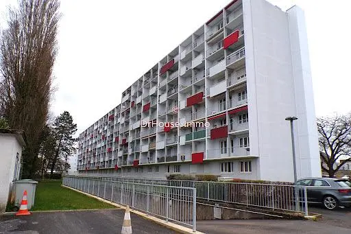 Кућа и околина