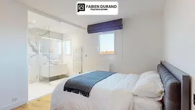 غرفة نوم; ضوء طبيعي, أرضية خشبية