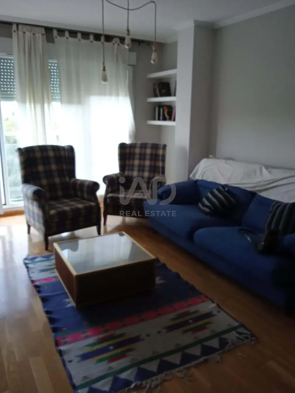 Oturma odası; doğal ışık, modern stil