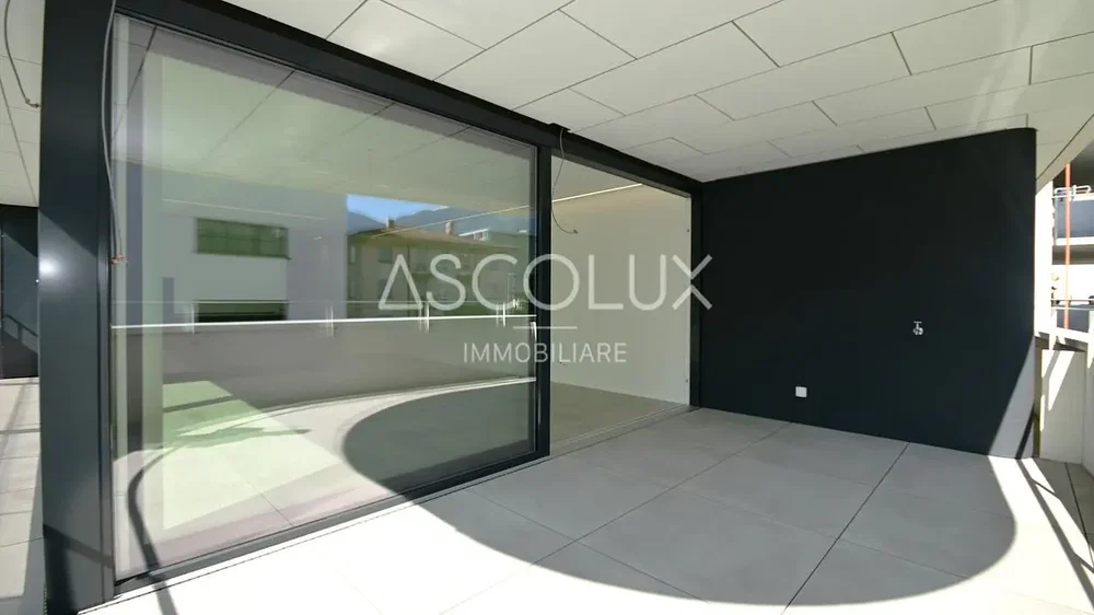 Sonstiges; fliesenboden, tageslicht