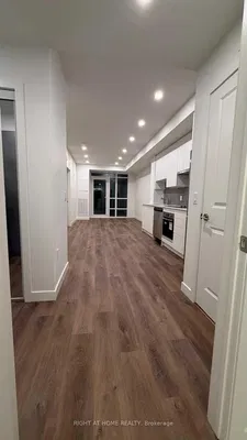 Mutfak; doğal ışık, tadilatlı, ahşap zemin