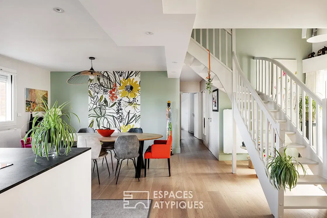 Oturma odası; doğal ışık, modern stil, ahşap zemin