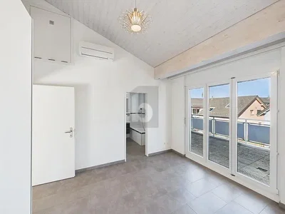 Wohnzimmer; tageslicht, fliesenboden