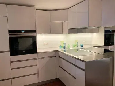 Küche; küchengeräte, renoviert, tageslicht