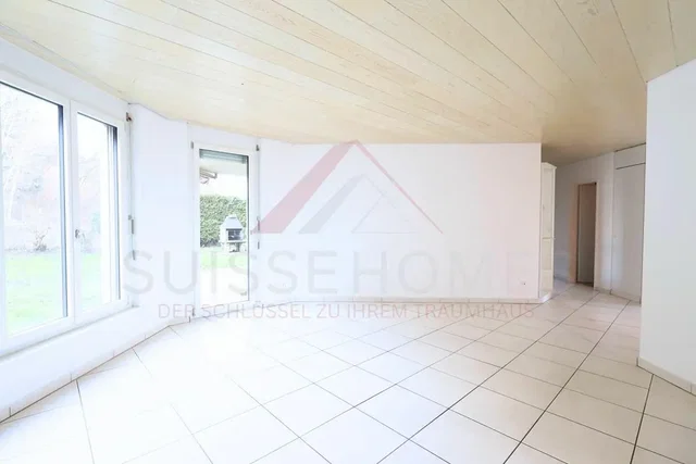 Wohnzimmer; fliesenboden, tageslicht, blick